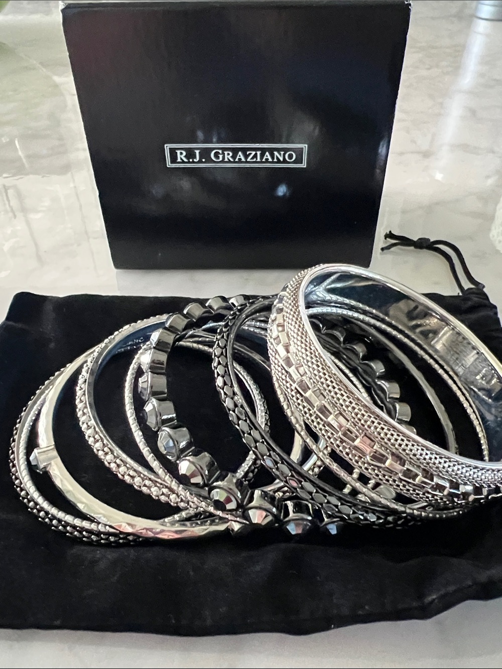 Bracelets/Bangles - Accessories